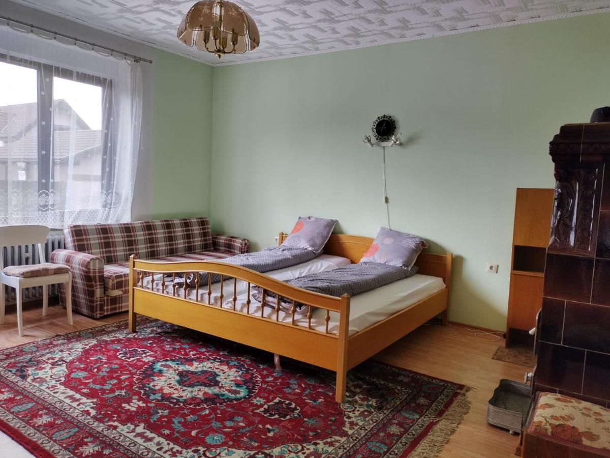 Appartamento Zadora Haus Săcele Esterno foto